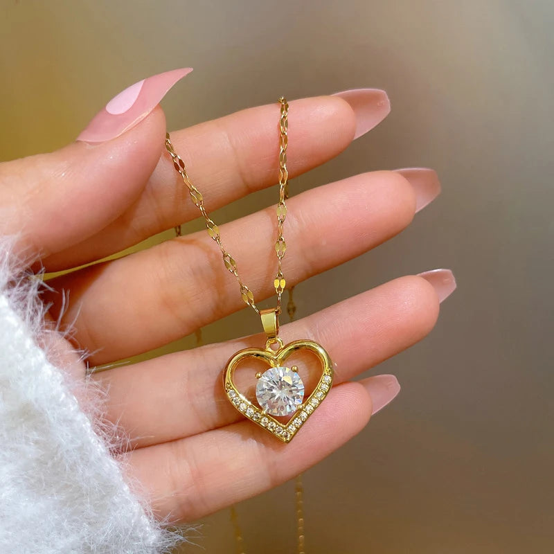 The golden heart necklace