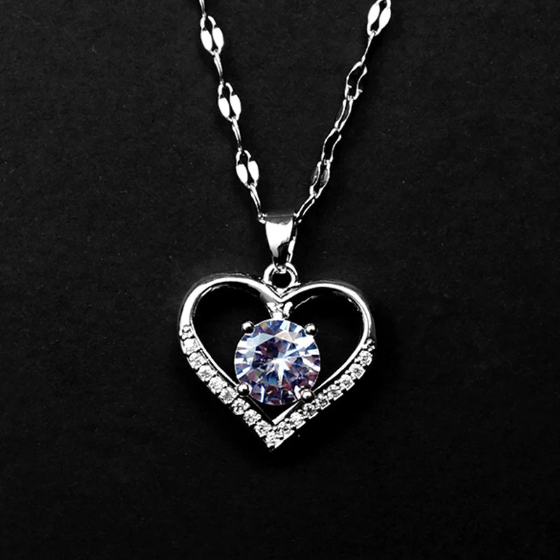 The golden heart necklace