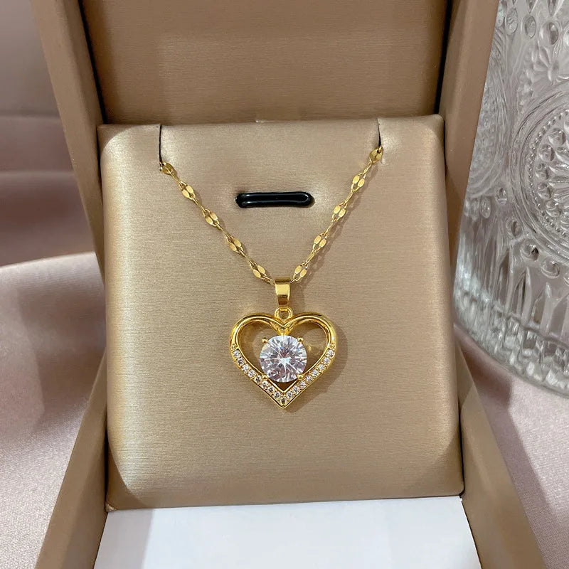 The golden heart necklace